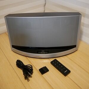Bose‎ SoundDock 10 Speaker System with Remote and Bluetooth Receiver